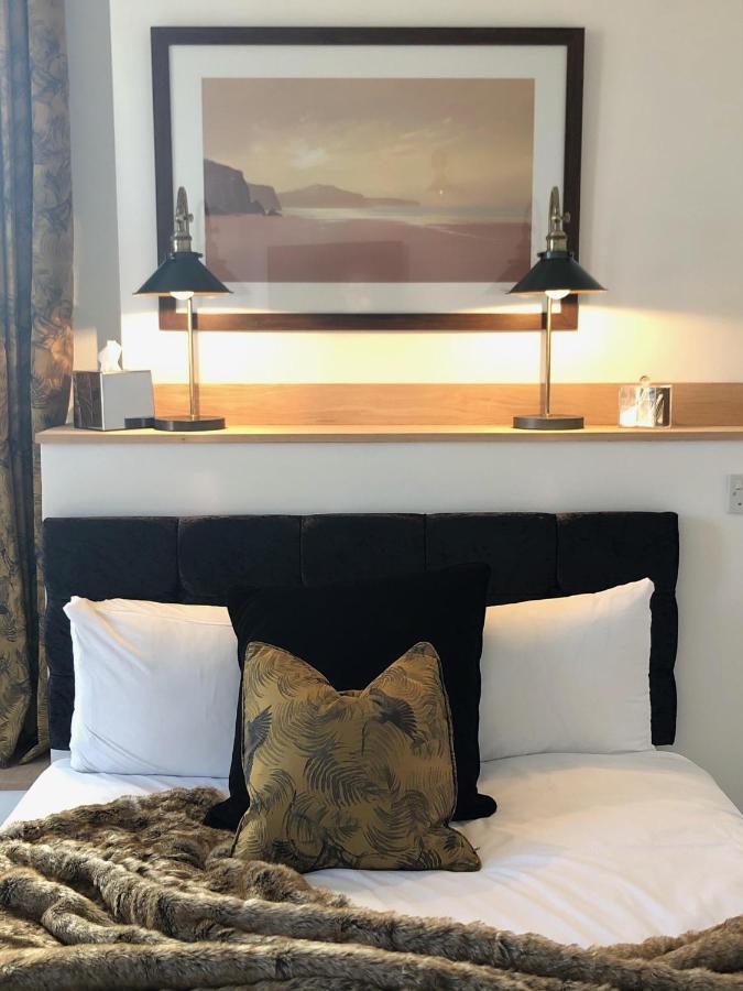 Aberthaw House Hotel Barry Bagian luar foto