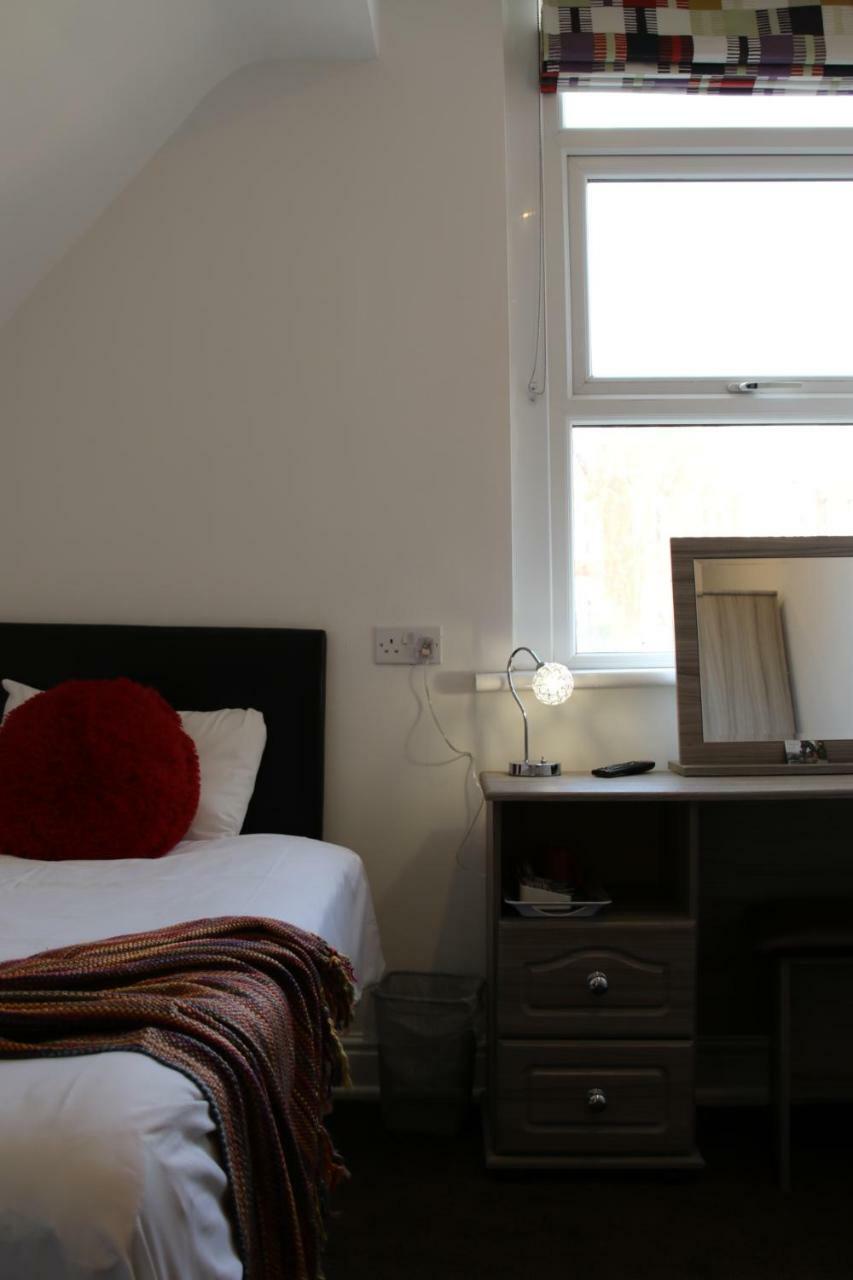 Aberthaw House Hotel Barry Bagian luar foto